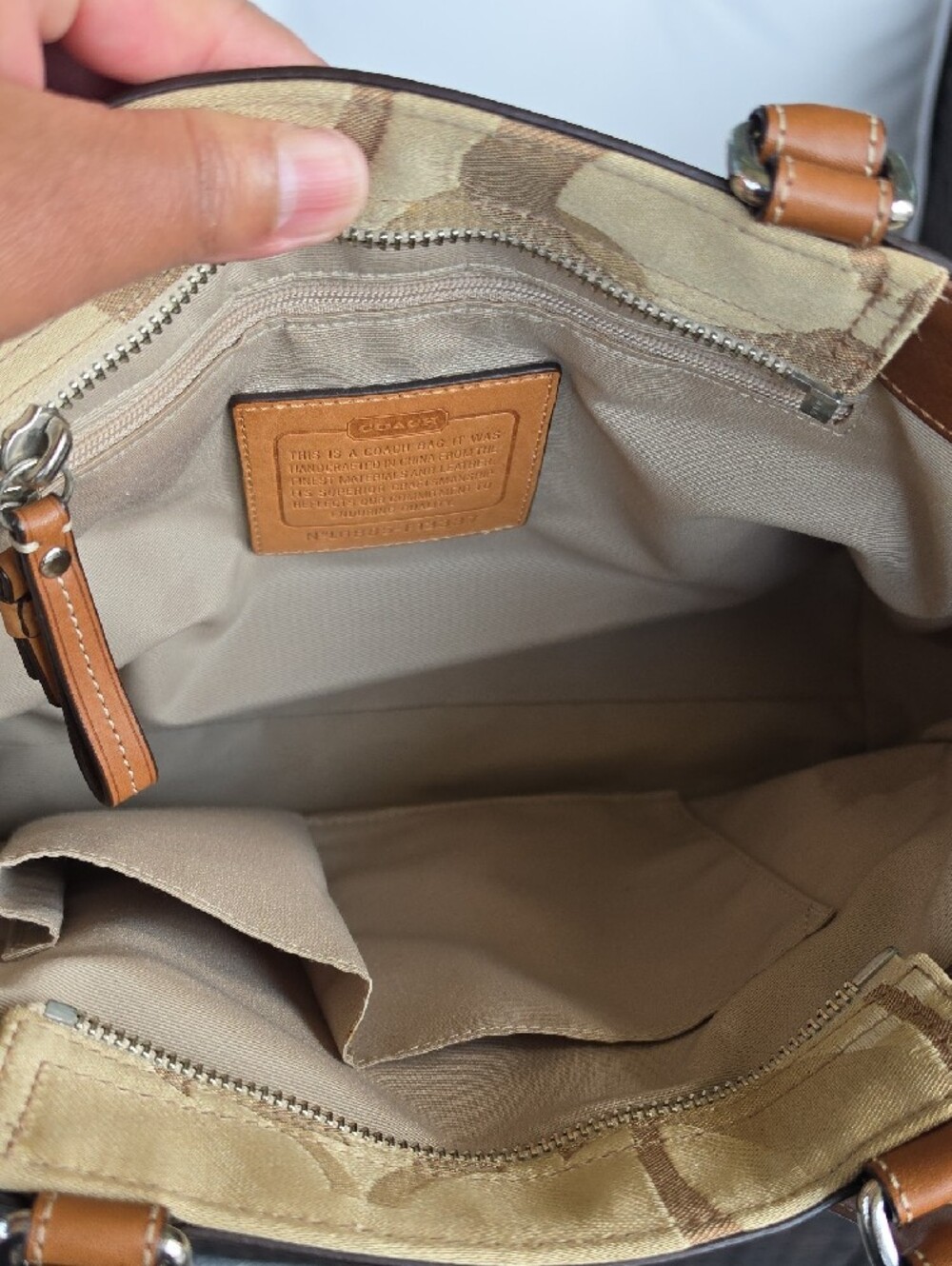 Coach Hampton Optic Tan and White Signature Stripe Satchel - Picture 3 of 16